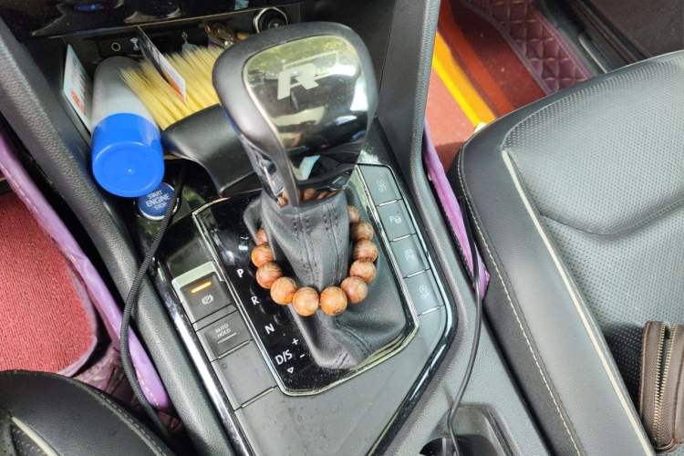 Used Volkswagen Tiguan L 2019 330TSI Automatic Two-Wheel Drive R-Line Flagship Model China VI Standard Gear Lever