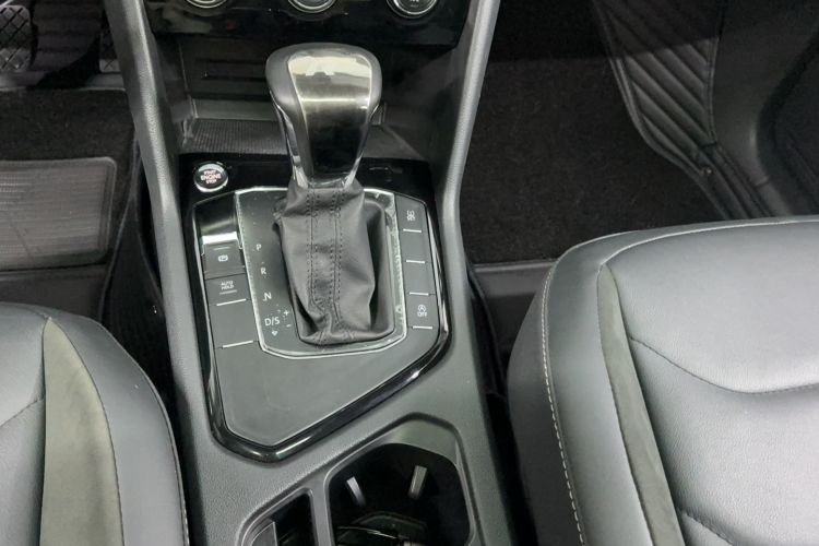 Used Volkswagen Tiguan L 2019 330TSI Automatic Two-Wheel Drive Panoramic Comfort Edition China V Standard Gear Lever