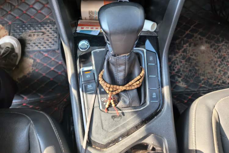 Used Volkswagen Tiguan L 2019 330TSI Automatic Two-Wheel Drive Panoramic Comfort Edition China VI Standard Gear Lever