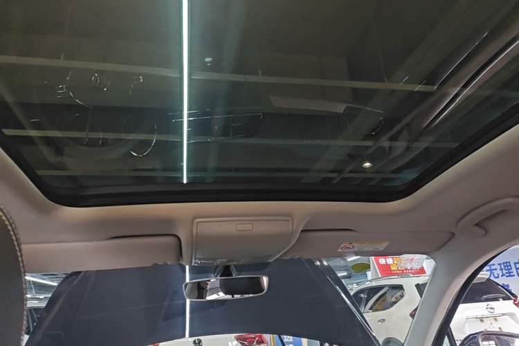 Used Volkswagen Tiguan L 2019 330TSI Automatic Two-Wheel Drive Smart Luxury Version China V Emission Standard Headliner