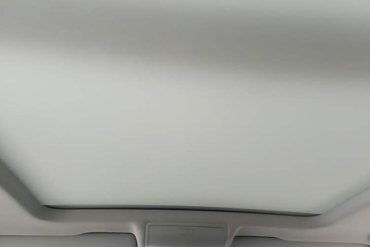 Used Volkswagen Tiguan L 2019 Revised 330TSI Automatic Two-Wheel Drive Smart & Luxury Edition China VI Standard Headliner