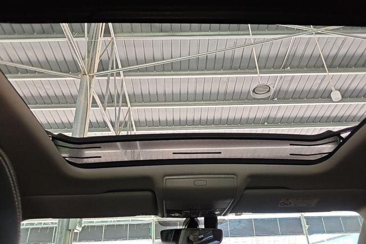 Used Volkswagen Tiguan L 2019 330TSI Automatic Two-Wheel Drive Smart Luxury Version China V Emission Standard Headliner