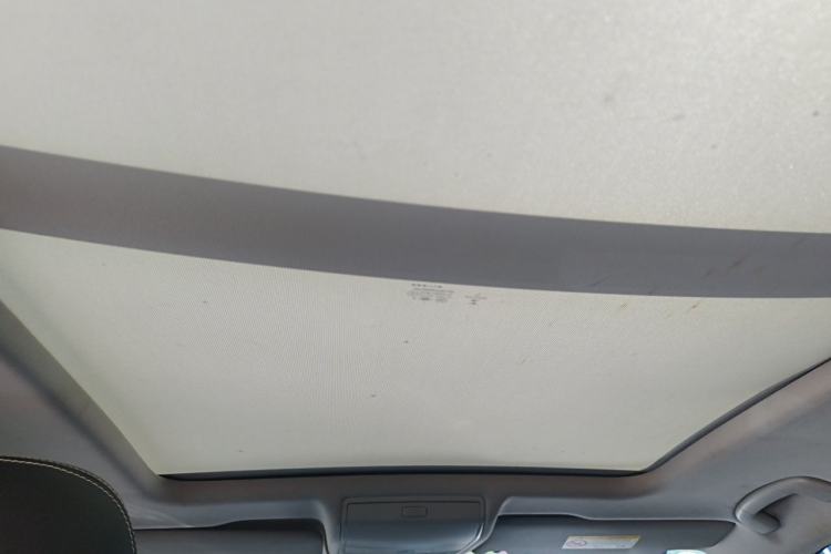 Used Volkswagen Tiguan L 2019 Revised 330TSI Automatic Two-Wheel Drive Smart & Luxury Edition China VI Standard Headliner