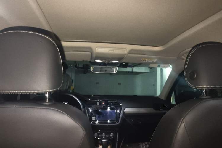 Used Volkswagen Tiguan L 2019 330TSI Automatic Two-Wheel Drive Smart Luxury Version China V Emission Standard Headliner