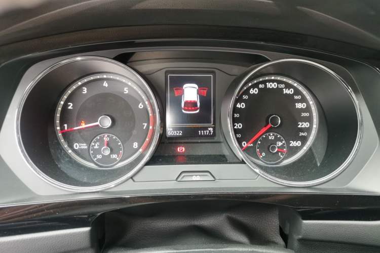 Used Volkswagen Tiguan L 2019 330TSI Automatic Two-Wheel Drive Panoramic Comfort Edition China V Standard Instrument Cluster