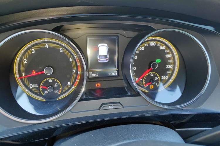 Used Volkswagen Tiguan L 2019 Updated Version 330TSI Automatic Two-Wheel Drive Panoramic Comfort Edition China VI Standard Instrument Cluster