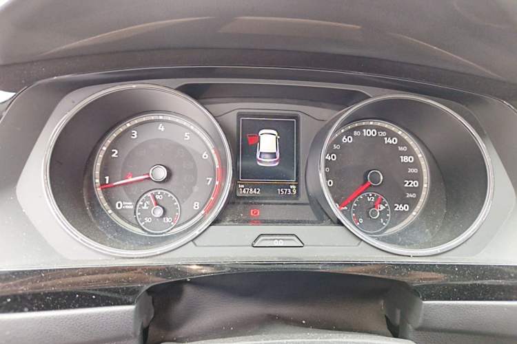Used Volkswagen Tiguan L 2019 Revised Version 330TSI Automatic Two-Wheel Drive Panoramic Comfort Edition China V Standard Instrument Cluster