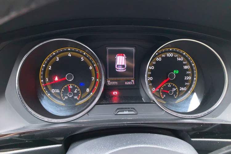 Used Volkswagen Tiguan L 2019 Updated Version 330TSI Automatic Two-Wheel Drive Panoramic Comfort Edition China VI Standard Instrument Cluster