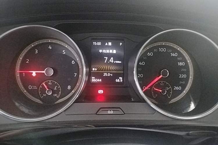 Used Volkswagen Tiguan L 2019 Updated Version 330TSI Automatic Two-Wheel Drive Panoramic Comfort Edition China VI Standard Instrument Cluster