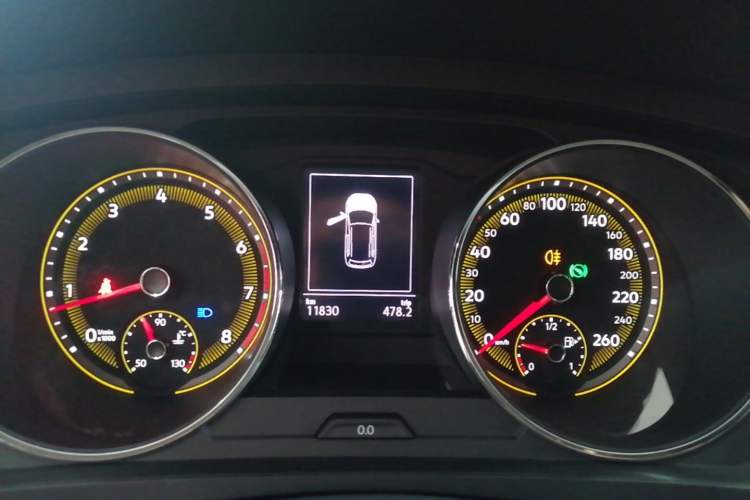 Used Volkswagen Tiguan L 2019 330TSI Automatic Two-Wheel Drive Luxury Edition China VI Standard Instrument Cluster