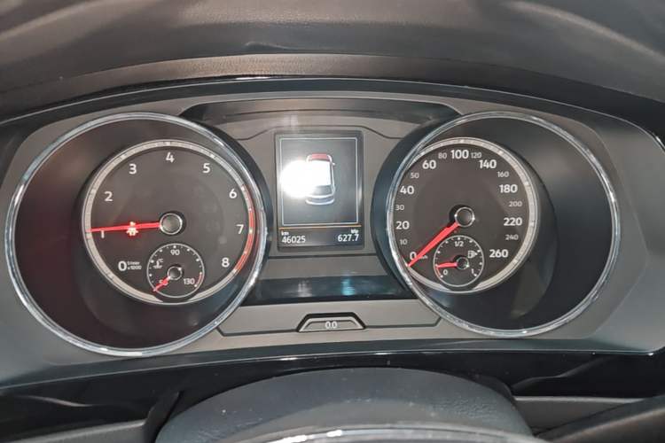 Used Volkswagen Tiguan L 2019 330TSI Automatic Two-Wheel Drive Smart Luxury Version China V Emission Standard Instrument Cluster