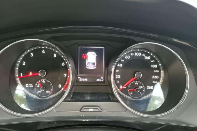 Used Volkswagen Tiguan L 2019 330TSI Automatic Two-Wheel Drive Panoramic Comfort Edition China VI Standard Instrument Cluster