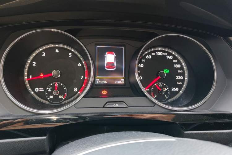Used Volkswagen Tiguan L 2019 330TSI Automatic Two-Wheel Drive Smart Luxury Version China VI Standard Instrument Cluster