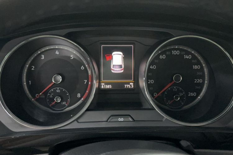 Used Volkswagen Tiguan L 2019 330TSI Automatic Two-Wheel Drive Panoramic Comfort Edition China V Standard Instrument Cluster