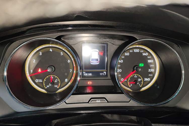 Used Volkswagen Tiguan L 2019 Revised 330TSI Automatic Two-Wheel Drive Smart & Luxury Edition China VI Standard Instrument Cluster