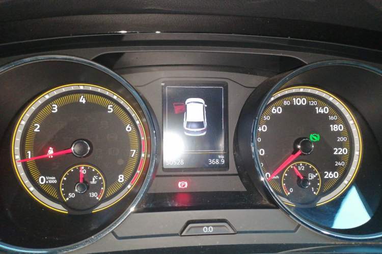 Used Volkswagen Tiguan L 2019 Revised 330TSI Automatic Two-Wheel Drive Smart & Luxury Edition China VI Standard Instrument Cluster