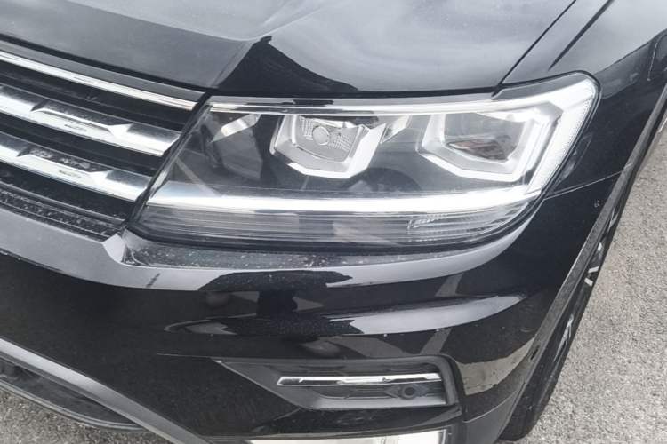 Used Volkswagen Tiguan L 2019 Revised 330TSI Automatic Two-Wheel Drive Smart & Luxury Edition China VI Standard Left Front Headlight