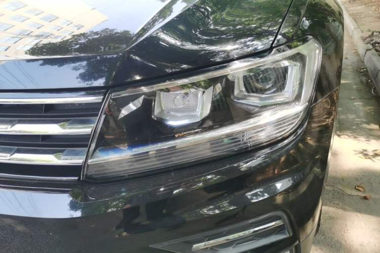 Used Volkswagen Tiguan L 2019 330TSI Automatic Two-Wheel Drive Panoramic Comfort Edition China VI Standard Left Front Headlight