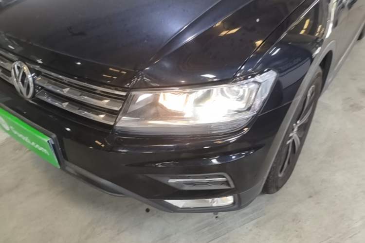 Used Volkswagen Tiguan L 2019 330TSI Automatic Two-Wheel Drive Panoramic Comfort Edition China VI Standard Left Front Headlight
