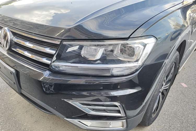 Used Volkswagen Tiguan L 2019 330TSI Automatic Two-Wheel Drive Luxury Edition China V Standard Left Front Headlight
