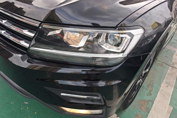Used Volkswagen Tiguan L 2019 Revised 330TSI Automatic Two-Wheel Drive Smart & Luxury Edition China VI Standard Left Front Headlight