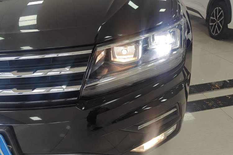 Used Volkswagen Tiguan L 2019 330TSI Automatic Two-Wheel Drive Panoramic Comfort Edition China V Standard Left Front Headlight