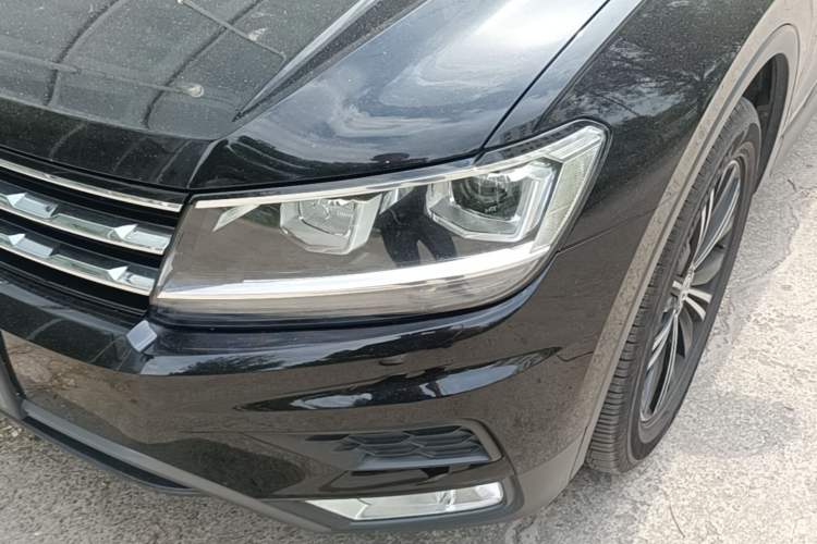 Used Volkswagen Tiguan L 2019 330TSI Automatic Two-Wheel Drive Luxury Edition China VI Standard Left Front Headlight