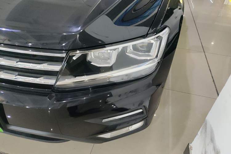 Used Volkswagen Tiguan L 2019 330TSI Automatic Two-Wheel Drive Panoramic Comfort Edition China V Standard Left Front Headlight