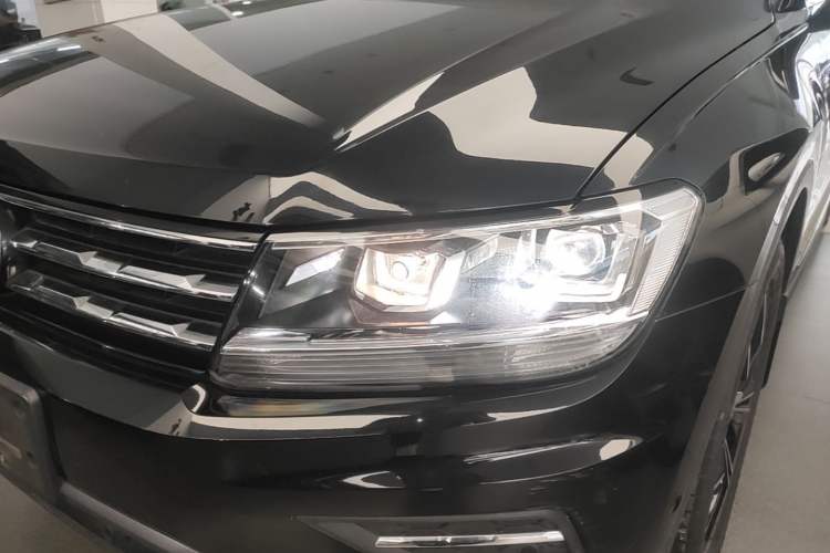 Used Volkswagen Tiguan L 2019 330TSI Automatic Two-Wheel Drive Smart Luxury Version China VI Standard Left Front Headlight
