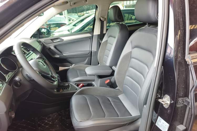 Used Volkswagen Tiguan L 2019 Revised 330TSI Automatic Two-Wheel Drive Smart & Luxury Edition China VI Standard Left Front Seat