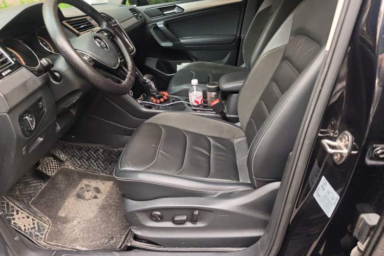 Used Volkswagen Tiguan L 2019 Updated Version 330TSI Automatic Two-Wheel Drive Panoramic Comfort Edition China VI Standard Left Front Seat
