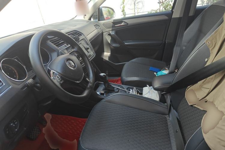 Used Volkswagen Tiguan L 2019 330TSI Automatic Two-Wheel Drive Luxury Edition China VI Standard Left Front Seat