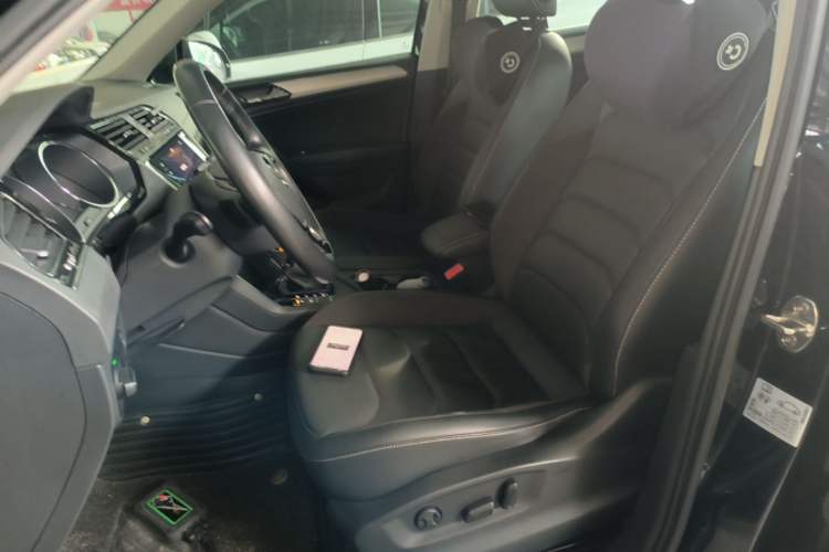 Used Volkswagen Tiguan L 2019 Updated Version 330TSI Automatic Two-Wheel Drive Panoramic Comfort Edition China VI Standard Left Front Seat