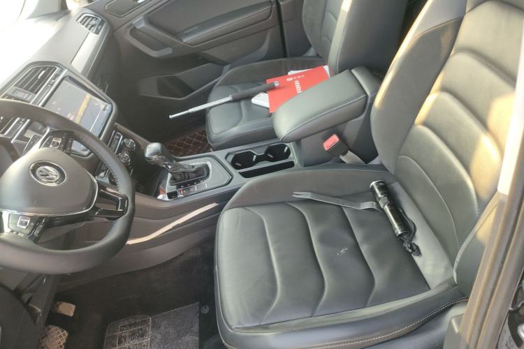 Used Volkswagen Tiguan L 2019 Updated Version 330TSI Automatic Two-Wheel Drive Panoramic Comfort Edition China VI Standard Left Front Seat