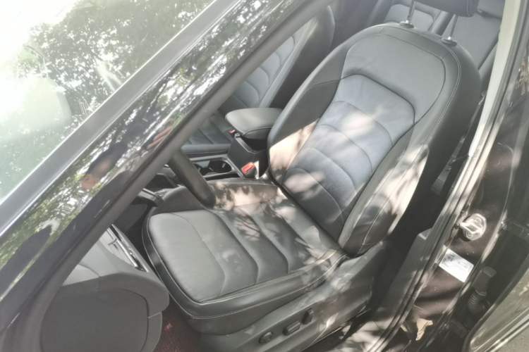Used Volkswagen Tiguan L 2019 330TSI Automatic Two-Wheel Drive Panoramic Comfort Edition China VI Standard Left Front Seat