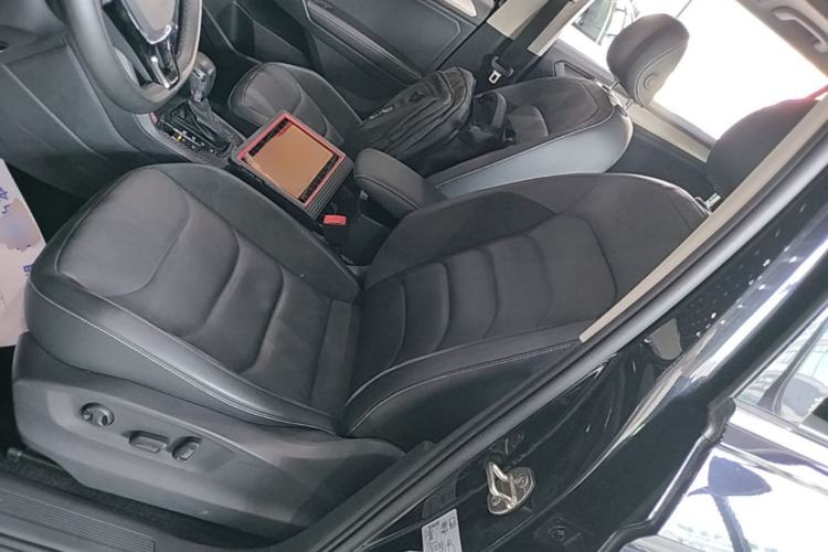 Used Volkswagen Tiguan L 2019 Updated Version 330TSI Automatic Two-Wheel Drive Panoramic Comfort Edition China VI Standard Left Front Seat