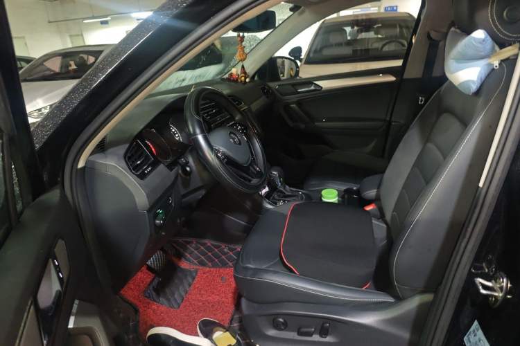Used Volkswagen Tiguan L 2019 330TSI Automatic Two-Wheel Drive Smart Luxury Version China V Emission Standard Left Front Seat