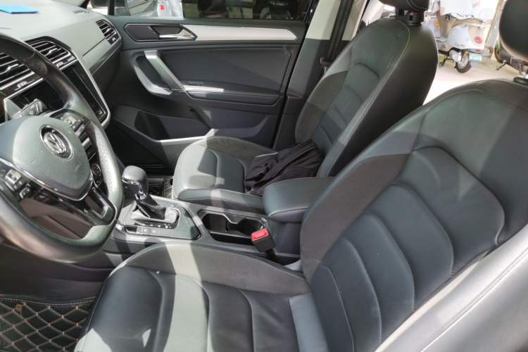 Used Volkswagen Tiguan L 2019 330TSI Automatic Two-Wheel Drive Panoramic Comfort Edition China VI Standard Left Front Seat