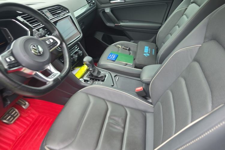 Used Volkswagen Tiguan L 2019 Restyled 330TSI Automatic Two-Wheel Drive R-Line Flagship Version China VI Standard Left Front Seat