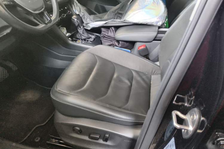 Used Volkswagen Tiguan L 2019 330TSI Automatic Two-Wheel Drive Panoramic Comfort Edition China VI Standard Left Front Seat