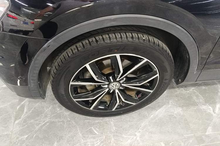 Used Volkswagen Tiguan L 2019 330TSI Automatic Two-Wheel Drive Smart Luxury Version China V Emission Standard Left Front Wheel Hub