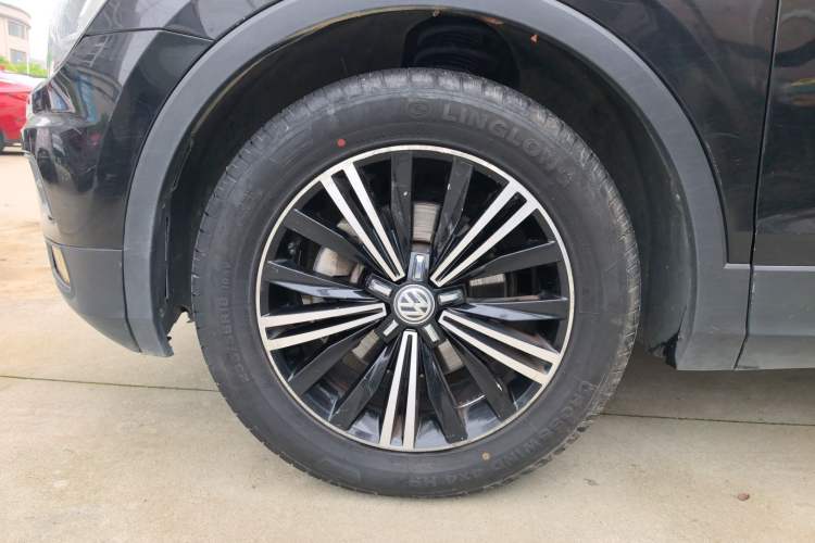 Used Volkswagen Tiguan L 2019 Updated Version 330TSI Automatic Two-Wheel Drive Panoramic Comfort Edition China VI Standard Left Front Wheel Hub