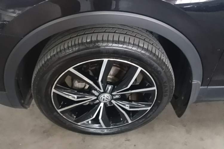 Used Volkswagen Tiguan L 2019 Revised 330TSI Automatic Two-Wheel Drive Smart & Luxury Edition China VI Standard Left Front Wheel Hub