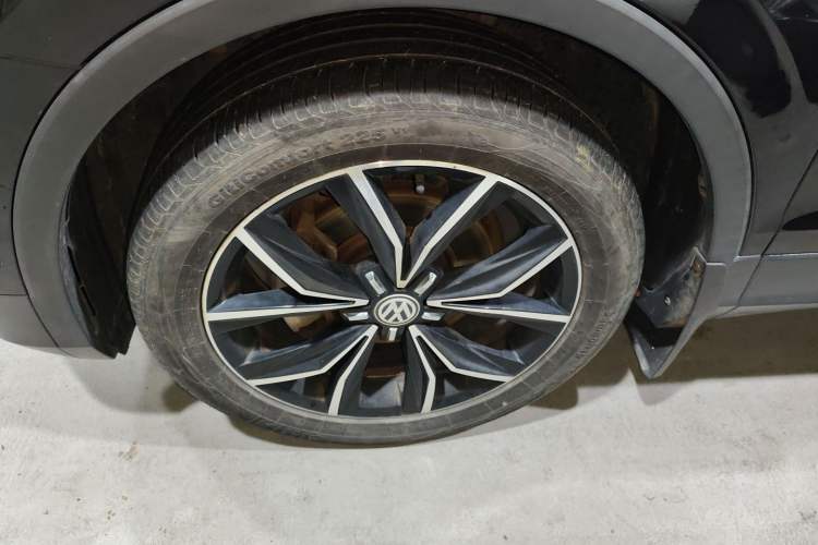 Used Volkswagen Tiguan L 2019 Revised 330TSI Automatic Two-Wheel Drive Smart & Luxury Edition China VI Standard Left Front Wheel Hub