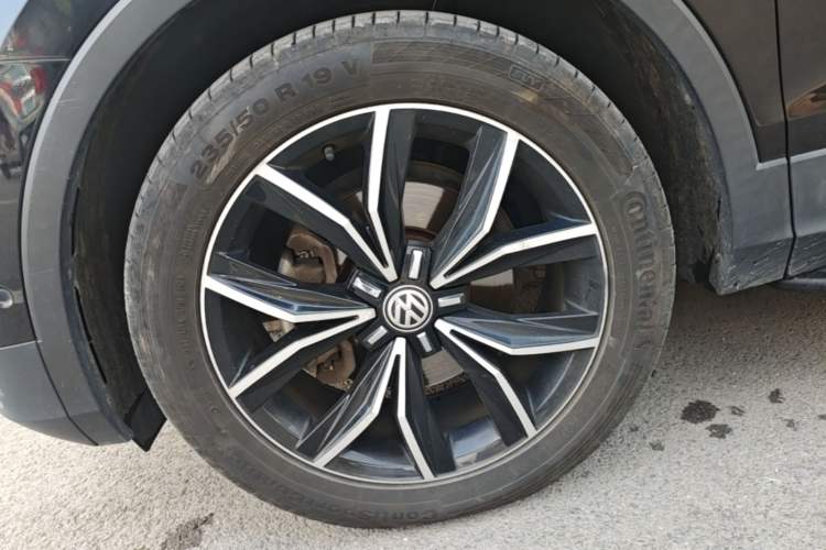 Used Volkswagen Tiguan L 2019 Revised 330TSI Automatic Two-Wheel Drive Smart & Luxury Edition China VI Standard Left Front Wheel Hub