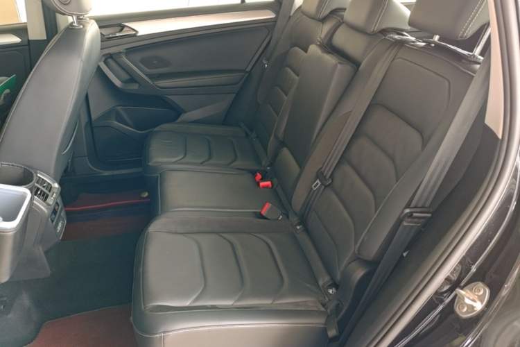 Used Volkswagen Tiguan L 2019 280TSI Automatic Two-Wheel Drive Panoramic Comfort Edition China VI Standard Left Rear Seat