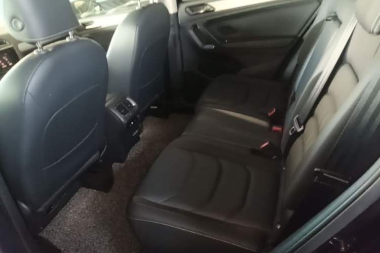 Used Volkswagen Tiguan L 2019 330TSI Automatic Two-Wheel Drive Panoramic Comfort Edition China VI Standard Left Rear Seat