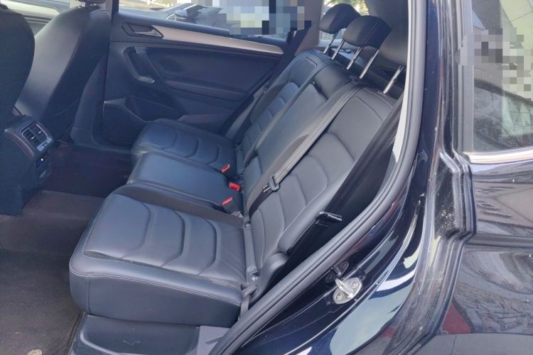 Used Volkswagen Tiguan L 2019 Updated Version 330TSI Automatic Two-Wheel Drive Panoramic Comfort Edition China VI Standard Left Rear Seat