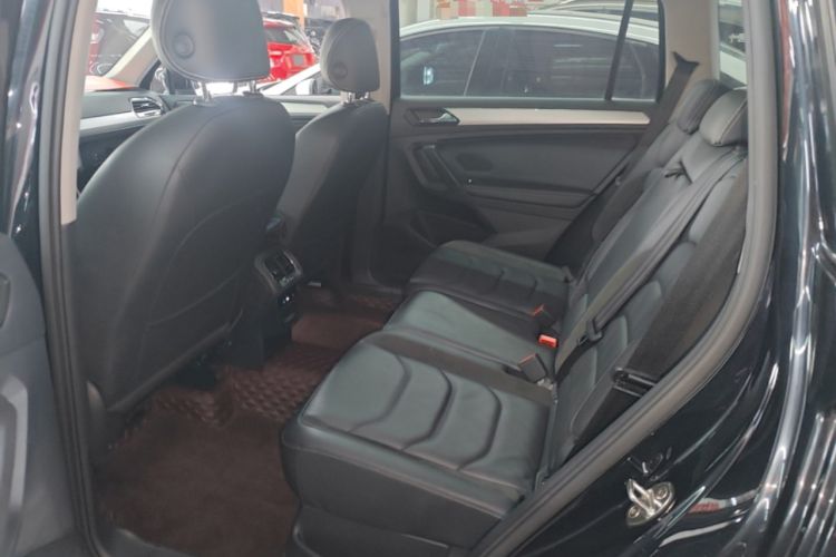 Used Volkswagen Tiguan L 2019 330TSI Automatic Two-Wheel Drive Panoramic Comfort Edition China VI Standard Left Rear Seat