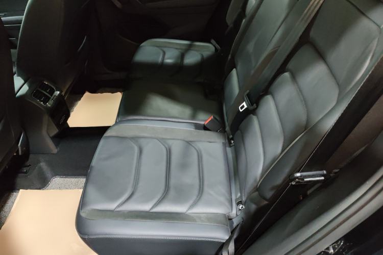 Used Volkswagen Tiguan L 2019 Revised 330TSI Automatic Two-Wheel Drive Smart & Luxury Edition China VI Standard Left Rear Seat